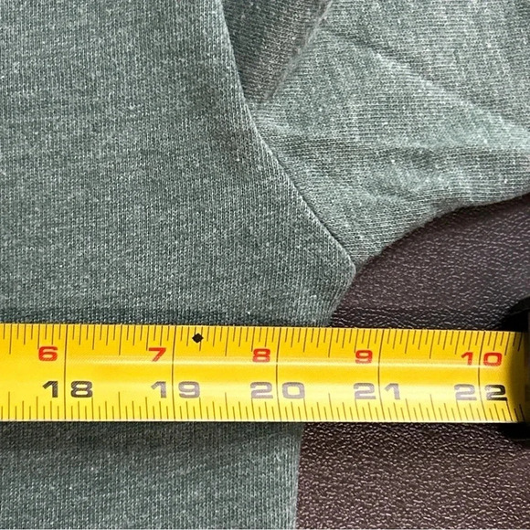 BEVERLY HILLS CALIFORNIA Women’s XS Sweatshirt Green Cropped Logo Grunge‎ Emo - Picture 6 of 10